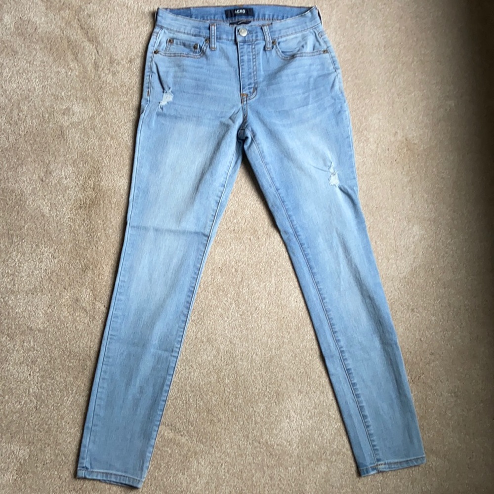 Worn once, light blue,aero jeggings